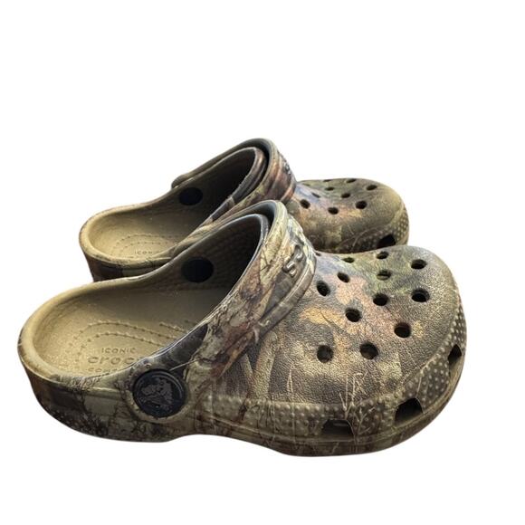Crocs Classic Camo Clogs Kids Size C8 Green Brown Slip On Shoes - Picture 1 of 8